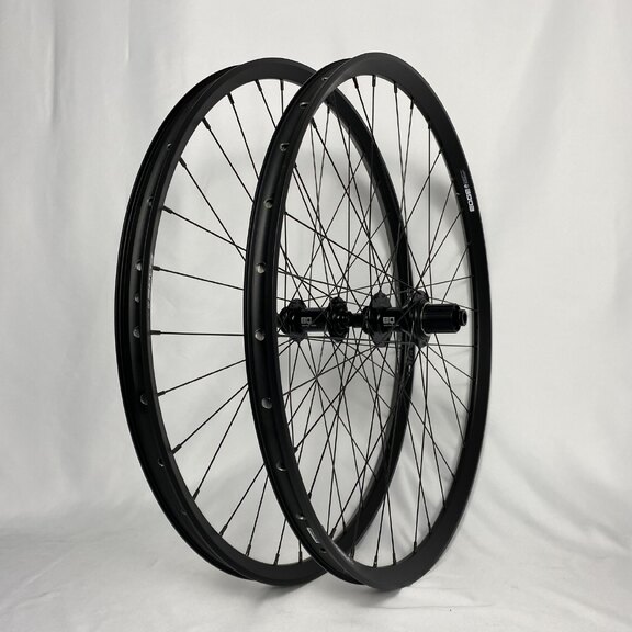 Wielset / 584X26C / Ryde Edge M 26 os / BQ-RH30016 / HG Body 36,85 MM / 142 MM / Disc (Centerlock) 